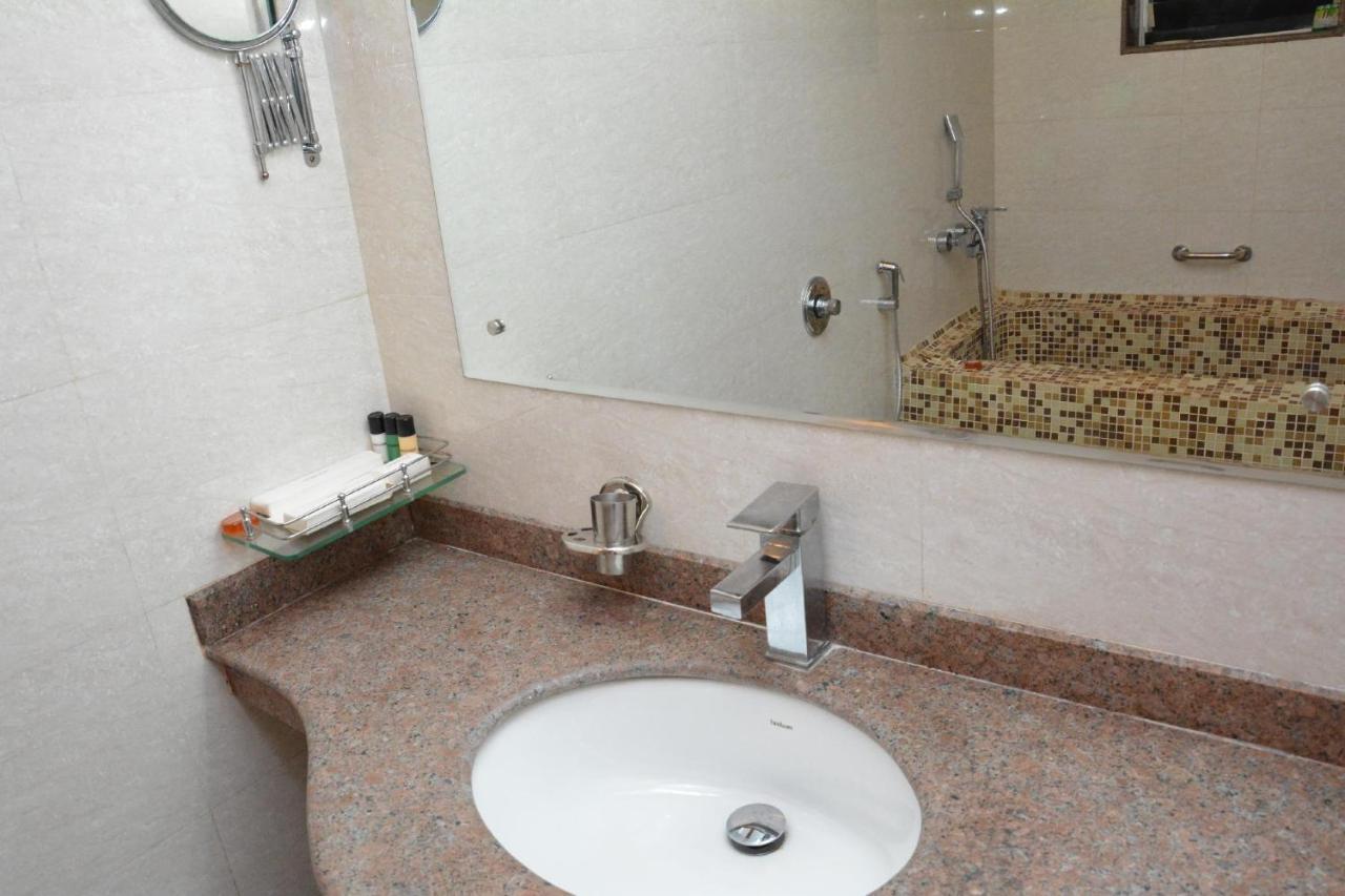 Boshan Hotels Мапуса Екстер'єр фото